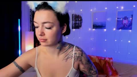 Magic Allie online show from December 22, 2025, 7:38 am