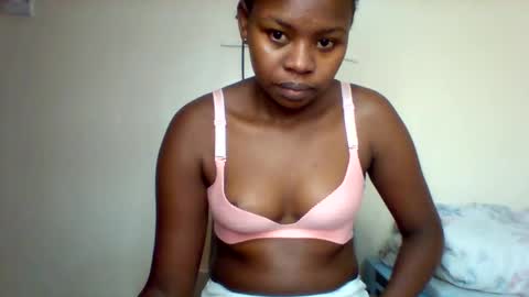 Bliss online show from November 2, 2025, 6:21 pm