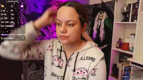 Snapshot of magic_clairewitch chatting on October 5, 2025, 5:06 am Claire online show from October 5, 2025, 5:06 am