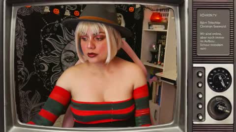 Snapshot of magic_clairewitch chatting on October 26, 2025, 12:49 am Claire online show from October 26, 2025, 12:49 am