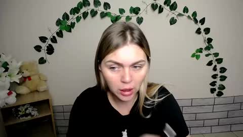 magic_katarina_ online show from January 17, 2025, 6:47 am