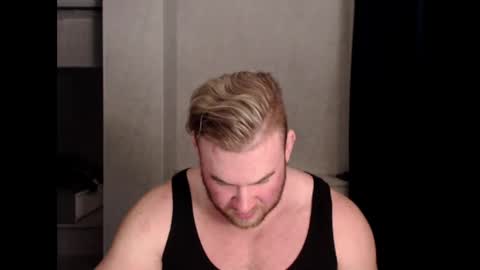 Snapshot of magicmax2017 chatting on February 19, 2025, 5:06 pm magicmax2017 online show from February 19, 2025, 5:06 pm