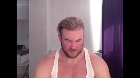 Snapshot of magicmax2017 chatting on March 1, 2025, 8:13 am magicmax2017 online show from March 1, 2025, 8:13 am