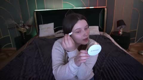 Emily online show from November 27, 2025, 7:21 am