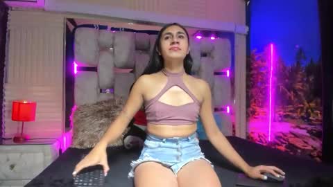 mahiara hot online show from June 1, 2026, 1:02 pm