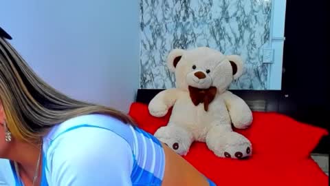 Maia Bronce online show from September 21, 2025, 6:42 pm