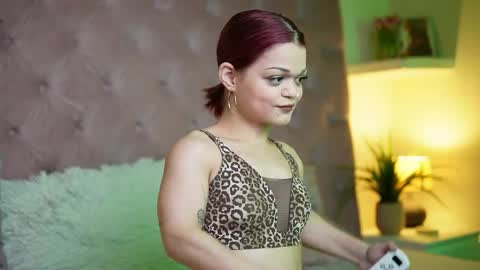  Maia  online show from April 5, 2026, 6:38 pm