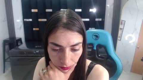 Maily online show from October 7, 2025, 2:53 am