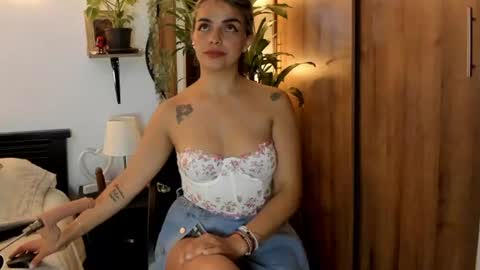 Snapshot of mailynfoxx chatting on June 21, 2026, 1:08 am Mailyn Foxx online show from June 21, 2026, 1:08 am