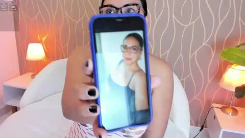 Maria  conexion 1030 pm to 5 am colombia online show from May 23, 2026, 4:18 am