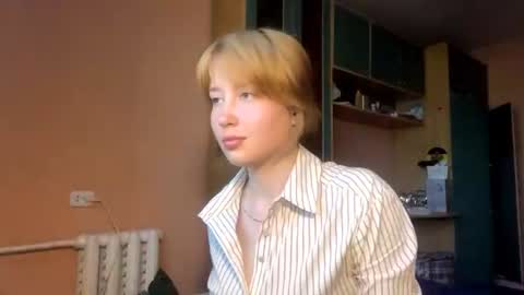 Evie online show from June 18, 2026, 3:16 pm