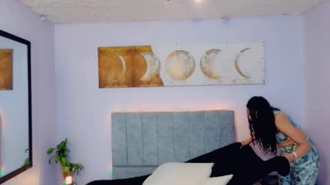 MAITE STONE1 online show from November 24, 2025, 3:50 am