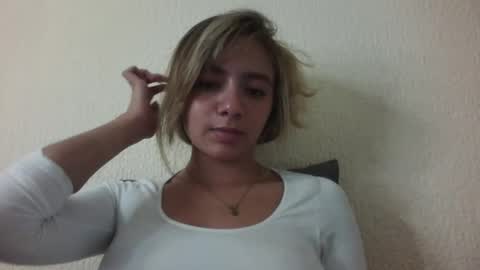 Snapshot of majo_gomezz chatting on February 5, 2026, 12:04 am majo_gomezz online show from February 5, 2026, 12:04 am