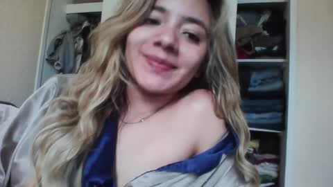 Snapshot of majo_gomezz chatting on February 18, 2026, 9:11 pm majo_gomezz online show from February 18, 2026, 9:11 pm