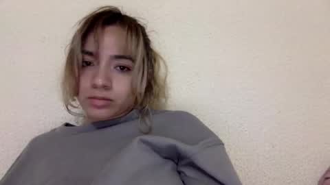 majo_gomezz online show from April 16, 2026, 11:40 pm