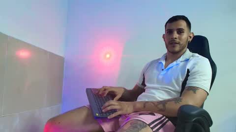 Make online show from October 7, 2025, 1:14 am