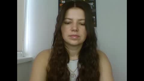 make_mesmile online show from March 4, 2026, 7:14 am