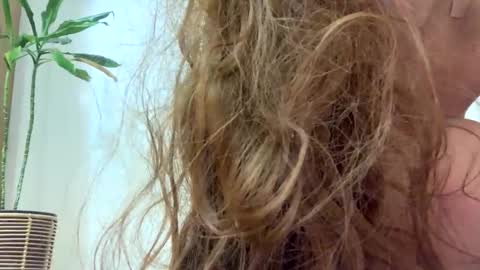 makemedanc online show from February 12, 2026, 9:43 pm