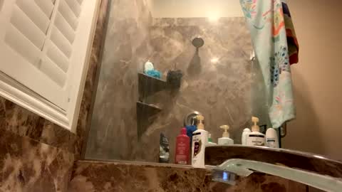 Snapshot of makeouthilldani chatting on December 30, 2024, 1:47 pm hokulani online show from December 30, 2024, 1:47 pm