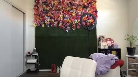 Snapshot of makeouthilldani chatting on March 9, 2025, 7:48 pm hokulani online show from March 9, 2025, 7:48 pm