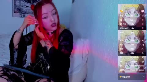 Snapshot of makii_33 chatting on March 9, 2025, 5:49 pm ...  ... online show from March 9, 2025, 5:49 pm