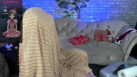 Makima online show from December 22, 2024, 4:17 pm