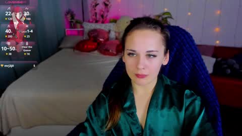 Makima online show from February 8, 2025, 1:33 pm