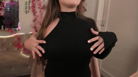 Makima online show from October 23, 2025, 6:23 am