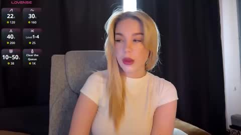 Snapshot of maksisisia chatting on February 24, 2026, 11:41 am maksisisia online show from February 24, 2026, 11:41 am