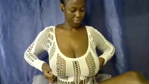 Snapshot of malaika_musa chatting on May 25, 2026, 5:46 am malaika_musa online show from May 25, 2026, 5:46 am