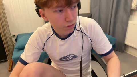 Snapshot of malcolm_yang chatting on December 5, 2025, 1:09 pm Tom and Mark 3 online show from December 5, 2025, 1:09 pm