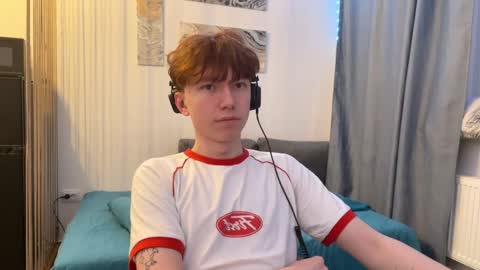 Snapshot of malcolm_yang chatting on December 15, 2025, 8:02 pm Tom and Mark 3 online show from December 15, 2025, 8:02 pm