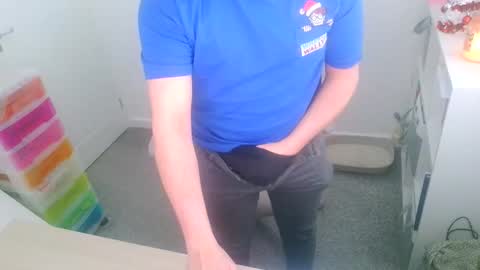 Snapshot of malecamslave18 chatting on December 19, 2025, 3:19 pm malecamslave18 online show from December 19, 2025, 3:19 pm