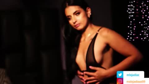 Snapshot of malejadiaz_ chatting on October 19, 2025, 12:06 pm Maleja Diaz online show from October 19, 2025, 12:06 pm