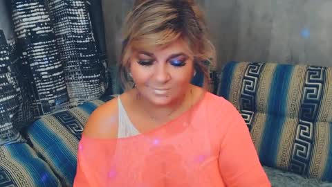 Snapshot of malena_mi chatting on December 8, 2024, 9:19 pm Malena online show from December 8, 2024, 9:19 pm