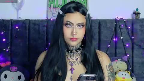 maliciaxpoison online show from June 26, 2026, 5:23 am
