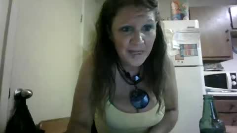 Snapshot of malinda702 chatting on October 11, 2025, 2:44 am malinda702 online show from October 11, 2025, 2:44 am
