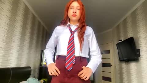 Isabella online show from October 24, 2025, 10:44 am