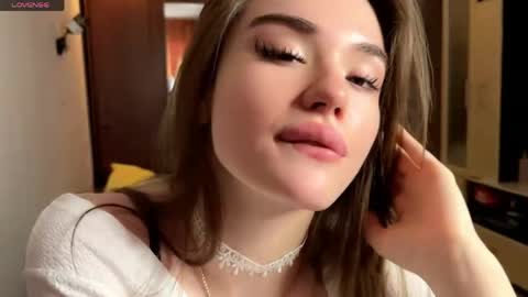 Jinny online show from April 15, 2026, 3:30 pm