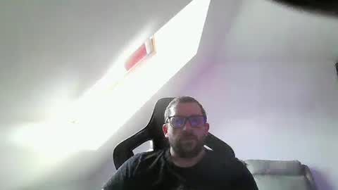 breton online show from November 2, 2025, 12:18 pm