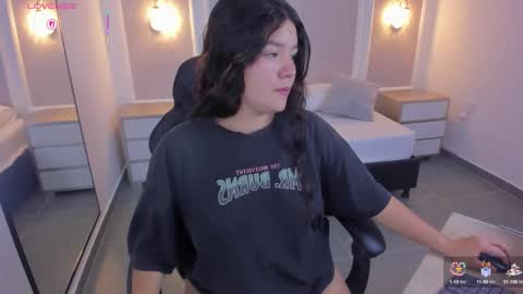 Snapshot of malu_03x chatting on October 15, 2025, 2:33 am M A L U online show from October 15, 2025, 2:33 am