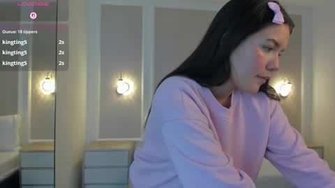 Snapshot of malu_03x chatting on October 18, 2025, 2:47 am M A L U online show from October 18, 2025, 2:47 am