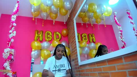 Melanie online show from December 6, 2024, 3:22 pm