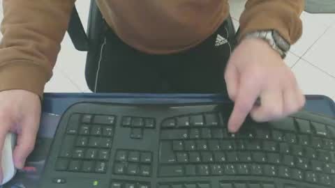 maly246 online show from February 8, 2026, 9:02 am