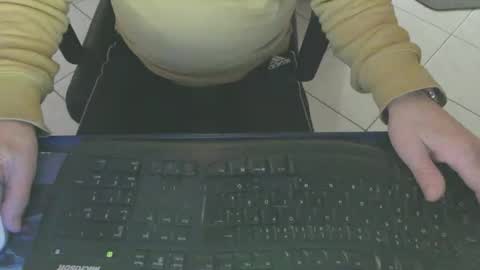 maly246 online show from February 15, 2026, 8:24 am