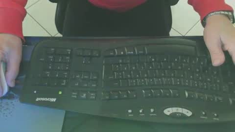 maly246 online show from February 18, 2026, 8:21 am