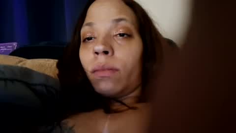 Snapshot of mamabear12052 chatting on June 1, 2026, 12:45 am mamabear12052 online show from June 1, 2026, 12:45 am