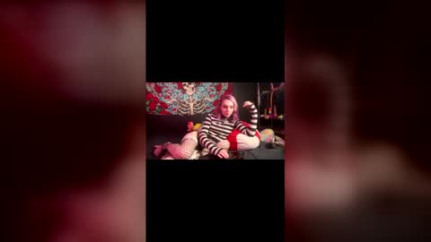 MamaShroomz online show from March 1, 2026, 6:21 pm