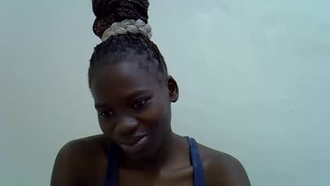 mamichula42 online show from November 4, 2025, 5:28 am