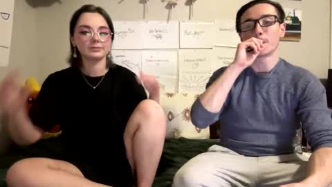 MamiCloudz online show from March 7, 2025, 2:36 am